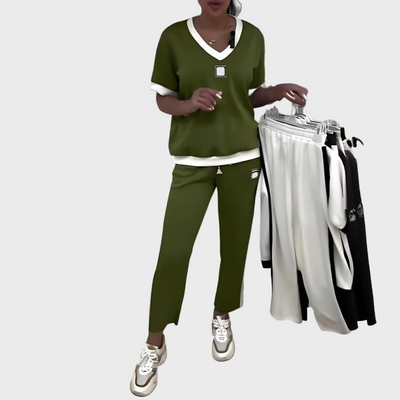 Moteriškas Neformalus Komplektas su Topu ir Kelnėmis su V Iškirpte
