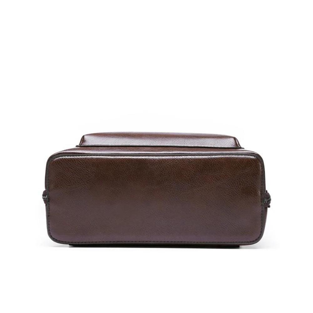 Stella | Klasikinis kuprinės modelis su dviguba užtrauktuku ir minimalistiniu dizainu