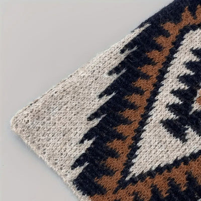 Laisvas ir erdvus megztinis rudeniui ir žiemai.