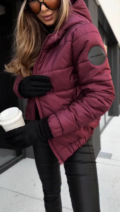 Emilija - Moteriška siuvinėta striukė su gobtuvu