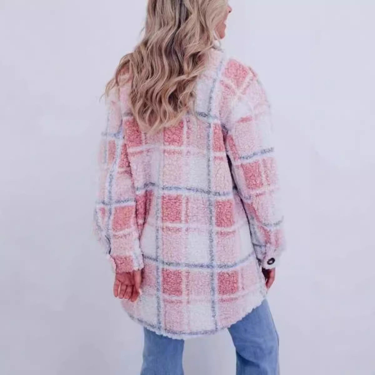 Žieminis paltas languotas, ilgomis rankovėmis