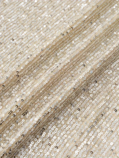 Blizgučių drabužis su kontrastingais akcentais