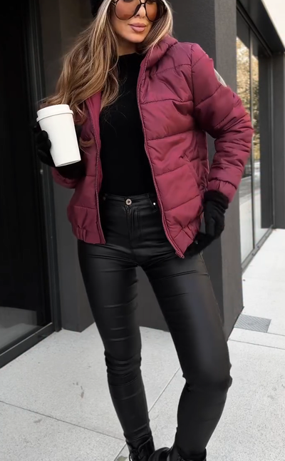 Emilija - Moteriška siuvinėta striukė su gobtuvu