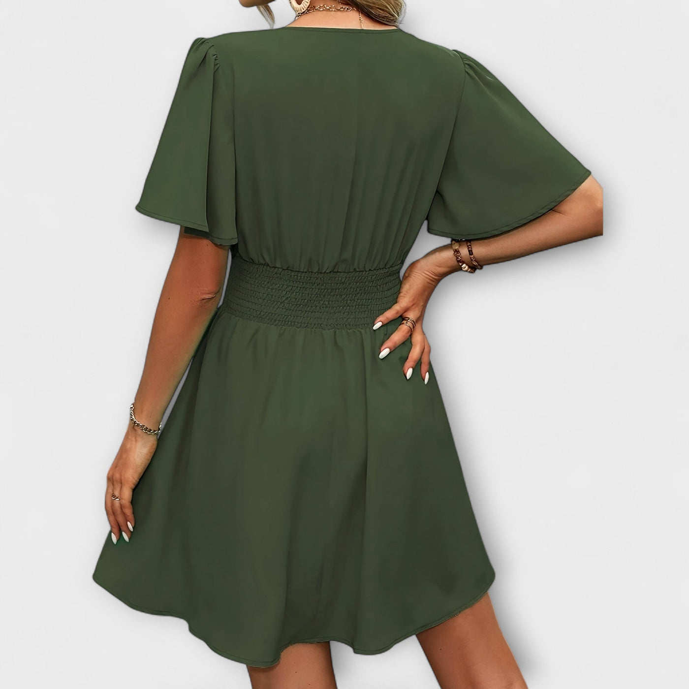 Winslet - Suknelė su raukšlėta juosmeniu ir V formos iškirpte