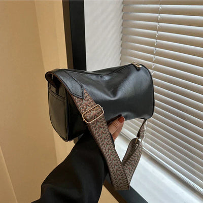 Trine™ | Vintage odinė rankinė su petneša ir reguliuojama audinė juosta