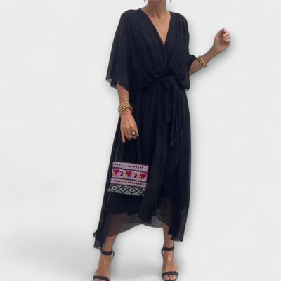 Amoura - Šifono suknelė su V formos iškirpte