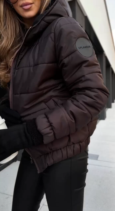 Emilija - Moteriška siuvinėta striukė su gobtuvu