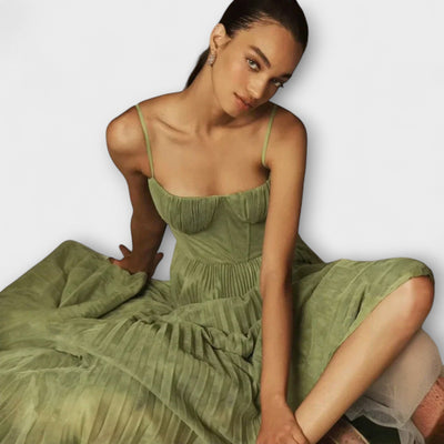 Lucrezia - Elegantiška suknelė su žavesiu