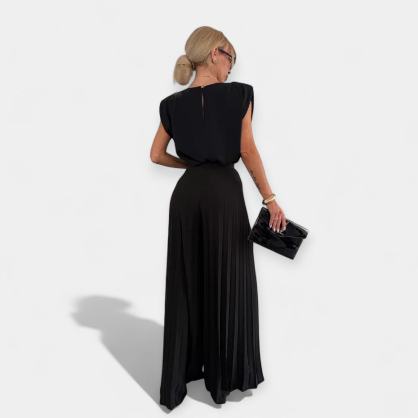 Vasaros Mados Rinkinys su Marškinėliais ir Kelnėmis